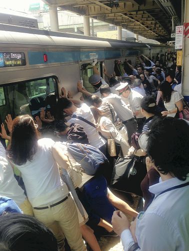 7b853734